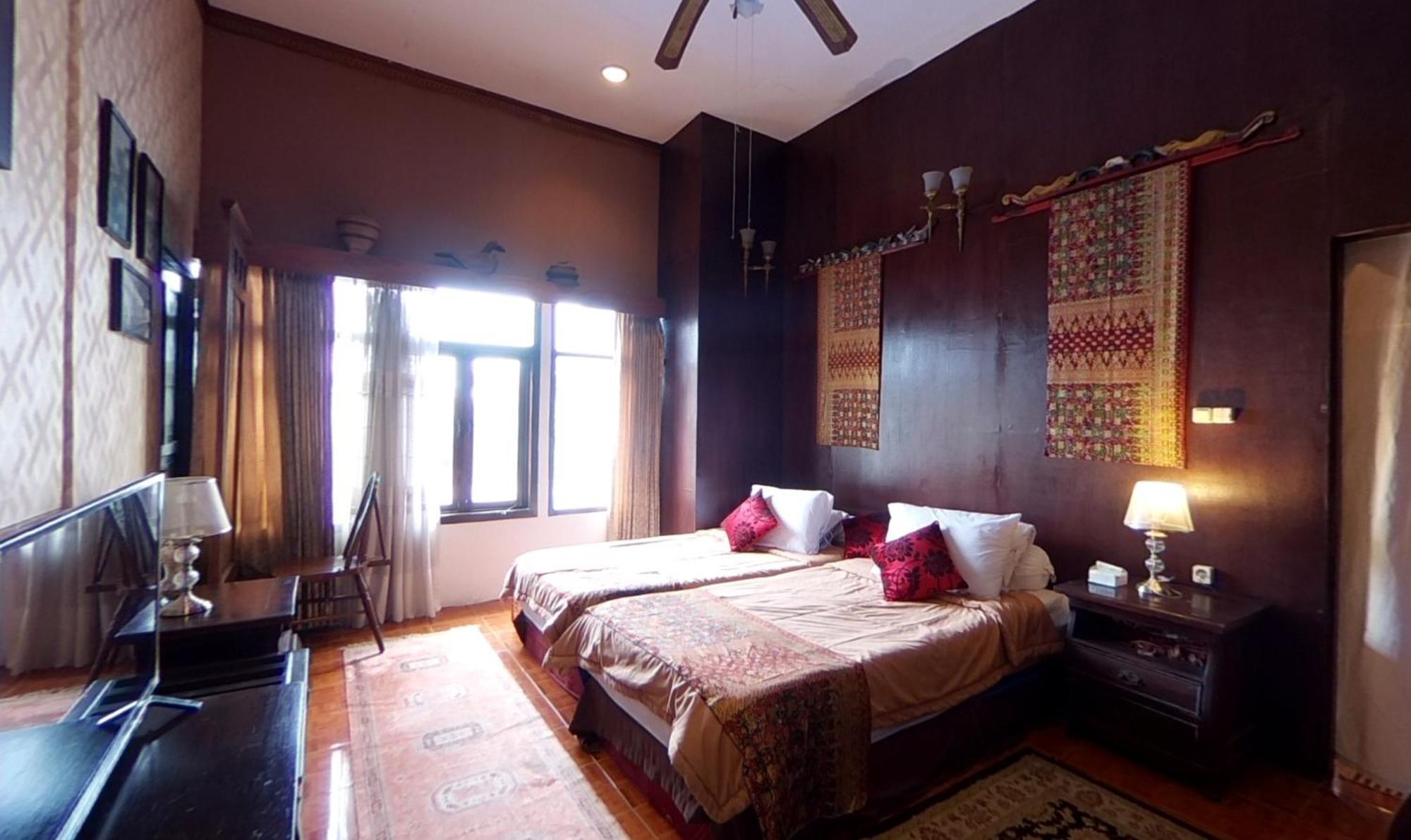 Badjoeri Ethnic Wooden Homestay باندونج الغرفة الصورة