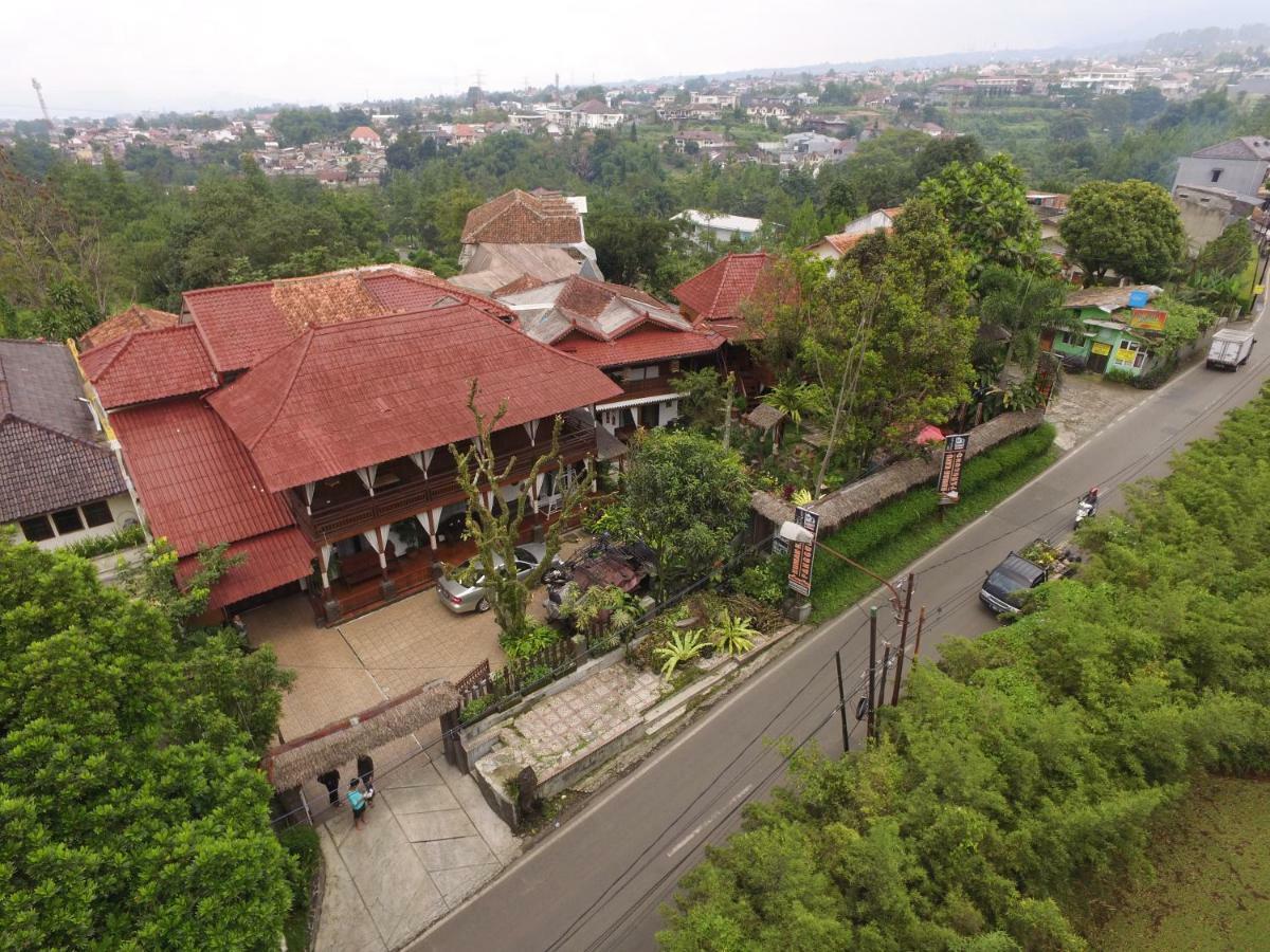 Badjoeri Ethnic Wooden Homestay باندونج المظهر الخارجي الصورة